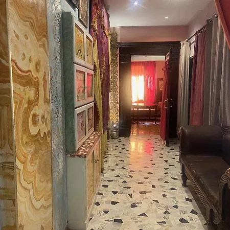 Apartment Museum House *
